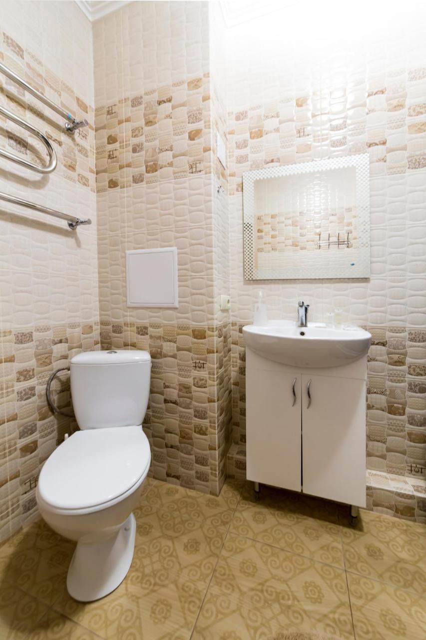 Studio Apartment On Bazhana Kyiv Exterior photo
