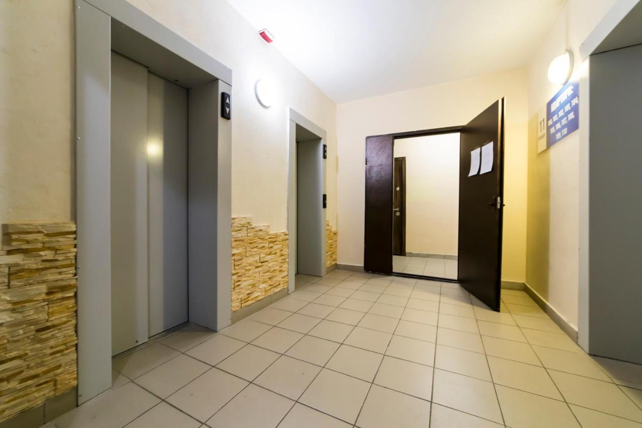 Studio Apartment On Bazhana Kyiv Exterior photo